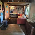 Dans Les Bois Avec Vue Sur Les Pyrenees Chalet *