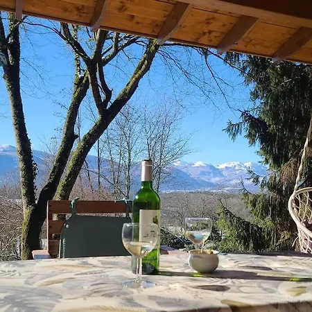 Chalet Dans Les Bois Avec Vue Sur Les Pyrenees