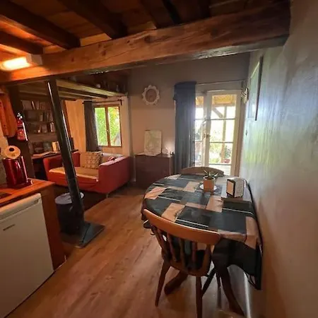 Chalet Dans Les Bois Avec Vue Sur Les Pyrenees *